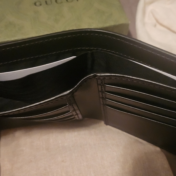 Gucci Black Card Holder with Red Stripe - Picture 7 of 10